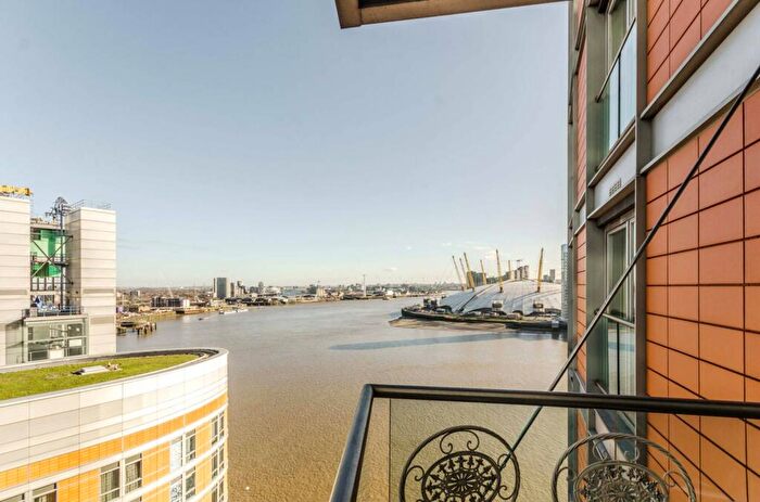 2 Bedroom Flat For Sale In New Providence Wharf, Canary Wharf, London, E14