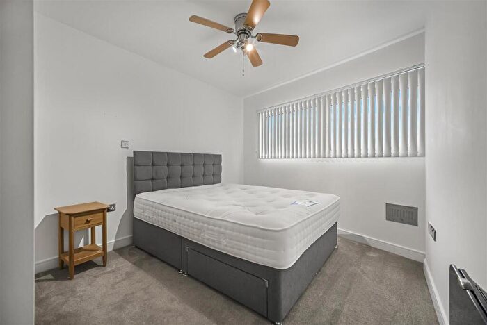 2 Bedroom Apartment To Rent In Altolusso, City Centre ( Beds ), CF10