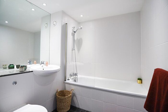 2 Bedroom Apartment To Rent In Kings Dock Mill, Liverpool Liverpool, L1