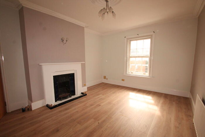 3 Bedroom Flat To Rent In Admiralty Gate, Dock Road, Chatham, Medway, ME4