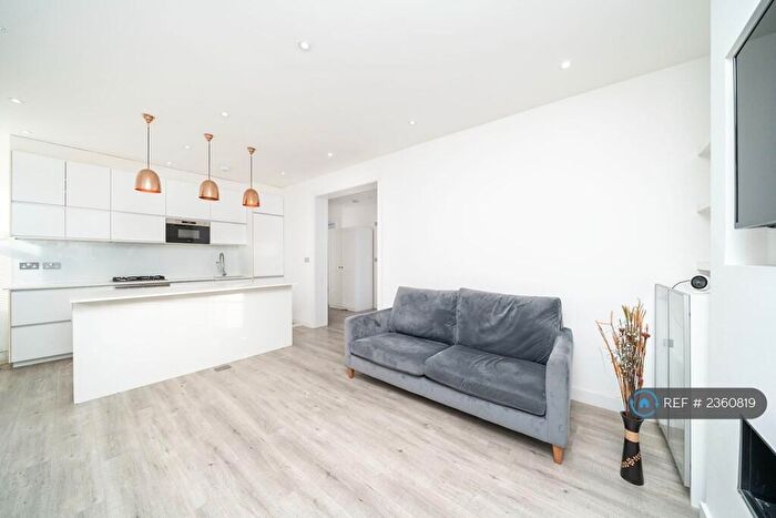 3 Bedroom Flat To Rent In Childs Hill, London, NW2