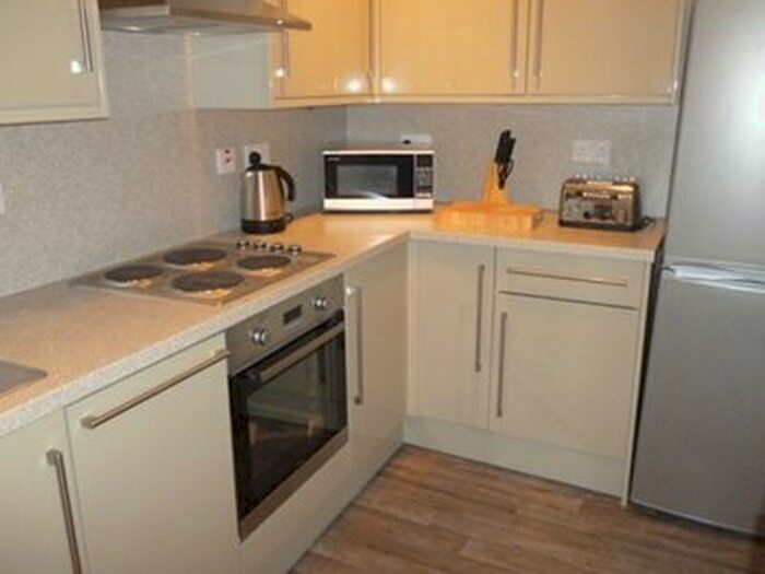3 Bedroom Flat To Rent In Brighton Street, Newington, Edinburgh, EH1