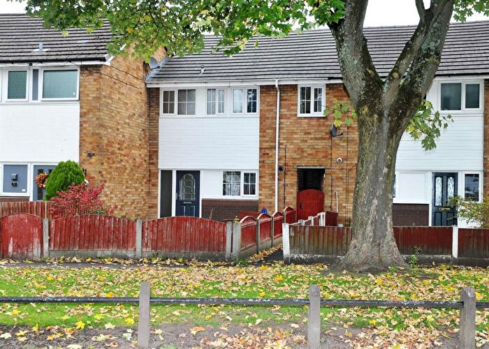 3 Bedroom Town House For Sale In Cutnook Lane, Irlam, M44