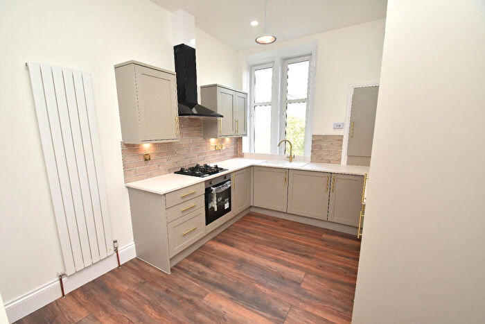 2 Bedroom Flat For Sale In Harvie Street, Cessnock, Glasgow, G51