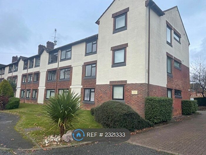 3 Bedroom Flat To Rent In Highmoor, Amersham, HP7