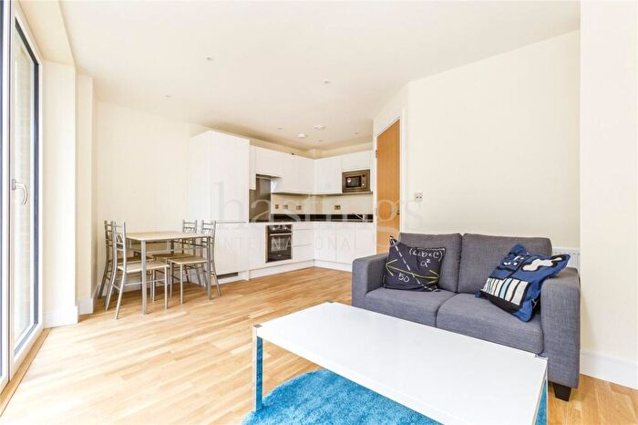 1 Bedroom Flat To Rent In Langan House, Keymer Place, London, E14