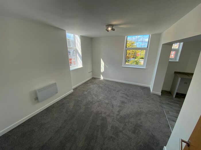 1 Bedroom Flat To Rent In Peach Trees Apartments, Highlanders Hill, NG18