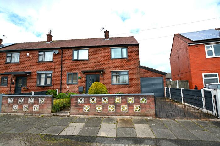 3 Bedroom Terraced House For Sale In Linden Road, Denton, M34