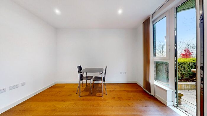 1 Bedroom Flat For Sale In Grayston House, Ottley Drive, Kidbrooke, SE3