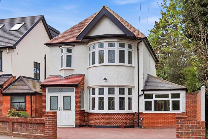 3 Bedroom Detached House For Sale In Forest Side, Chingford, E4