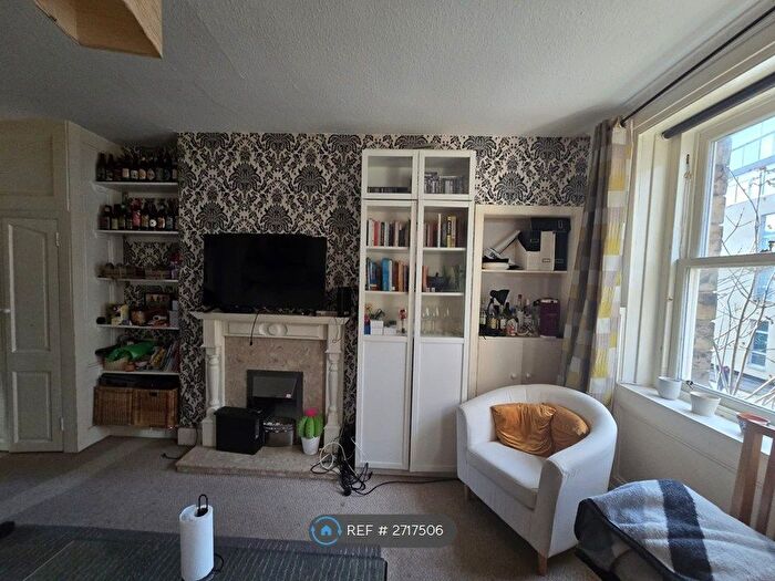 2 Bedroom Flat To Rent In Richmond Place, Edinburgh, EH8