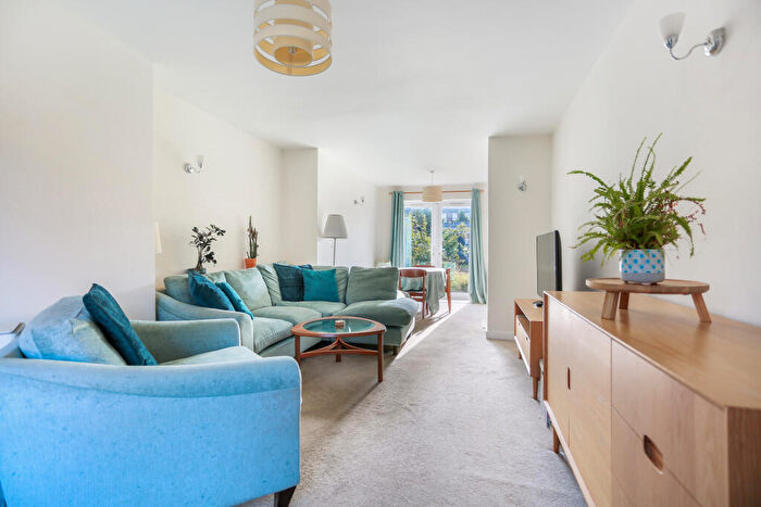 3 Bedroom Semi-Detached House For Sale In Wilfrid Road, Hove, BN3