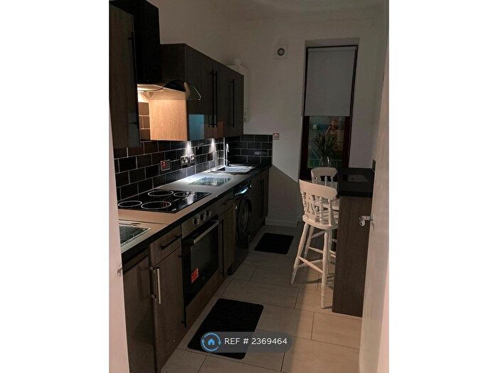 1 Bedroom Flat To Rent In Clarence Street, Paisley, PA1