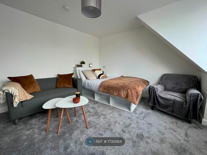 Studio To Rent In Regent Quay, Aberdeen, AB11