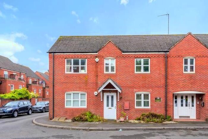 1 Bedroom Flat To Rent In Clarkes Court, Whitebeam House, OX16