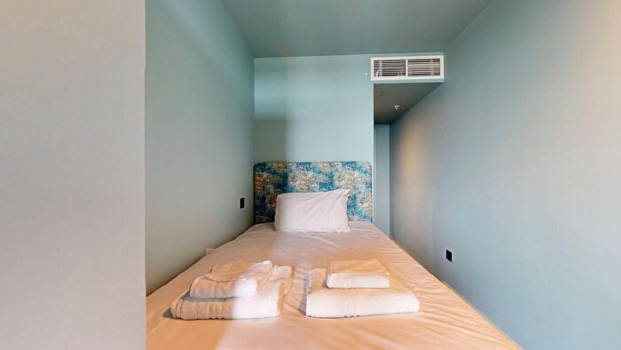 Studio To Rent In Uxbridge Road, Hayes, UB4