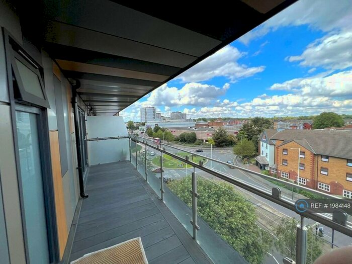 1 Bedroom Flat To Rent In Mercury Gardens, Romford, RM1