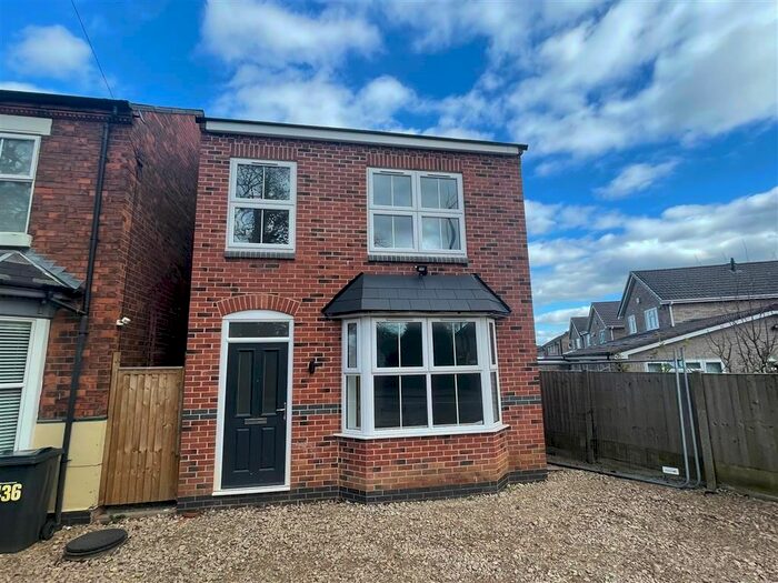 3 Bedroom Property To Rent In Walmley Road, Sutton Coldfield, B76