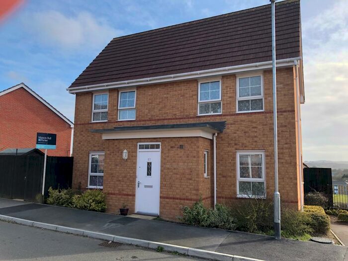 3 Bedroom House To Rent In Beauchamp Drive, Newport, PO30