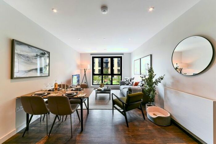 2 Bedroom Flat To Rent In Tillermans Court, Grenan Square, Greenford UB6