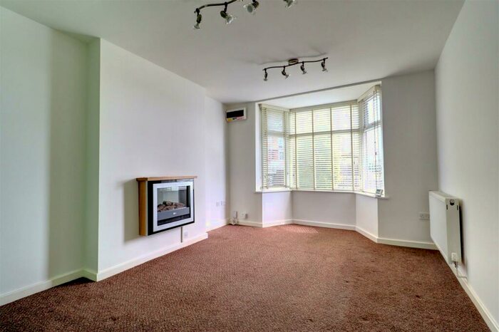 3 Bedroom End Of Terrace House For Sale In Attleborough Road, Nuneaton, CV11