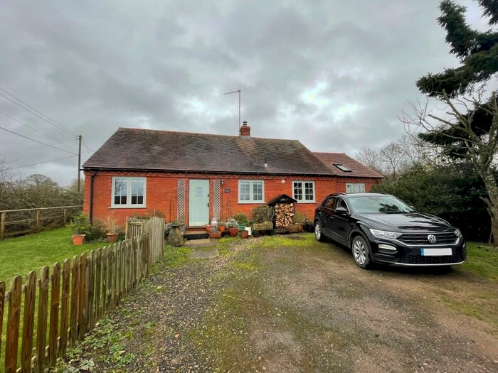 2 Bedroom Bungalow To Rent In Moors Lane, Feckenham, B96