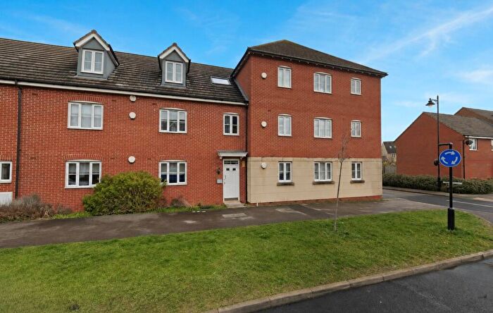 2 Bedroom Flat For Sale In The Pollards, Bourne, PE10