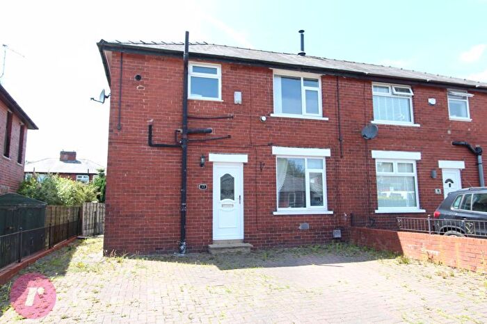 3 Bedroom Semi-Detached House For Sale In Birch Avenue, Wardle, Rochdale, OL12