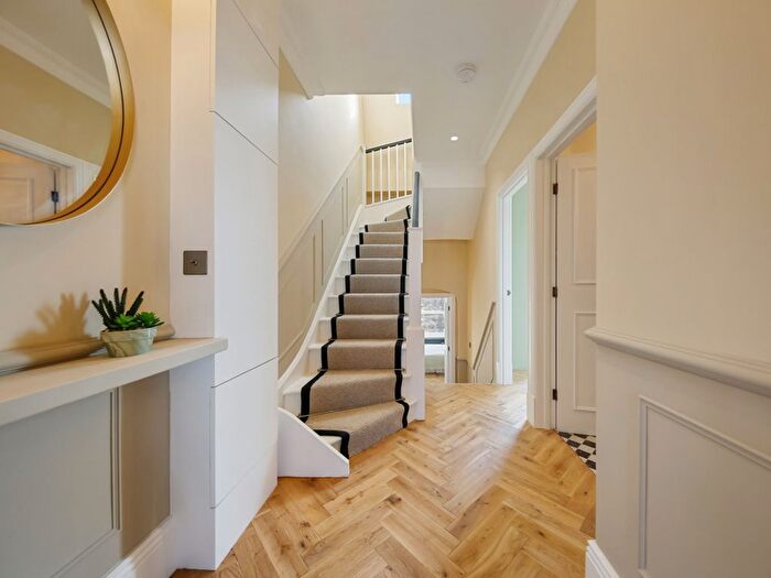 3 Bedroom Flat For Sale In Portnall Road, London, W9
