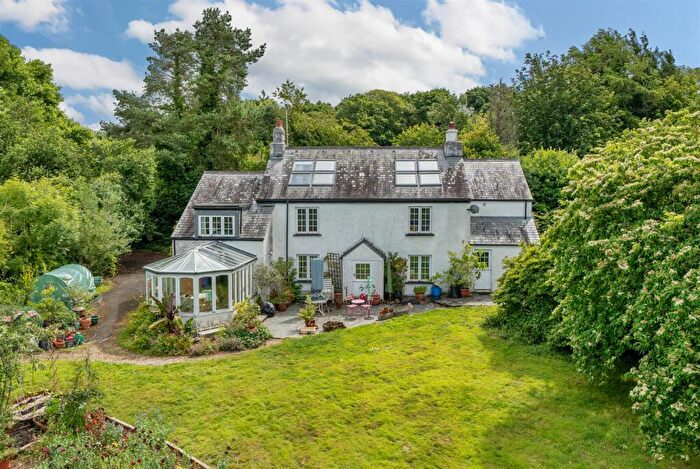 5 Bedroom Detached House For Sale In Brook Lane, Tavistock, PL19