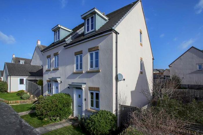 3 Bedroom Semi-Detached House To Rent In Lower Trindle Close, Chudleigh, TQ13