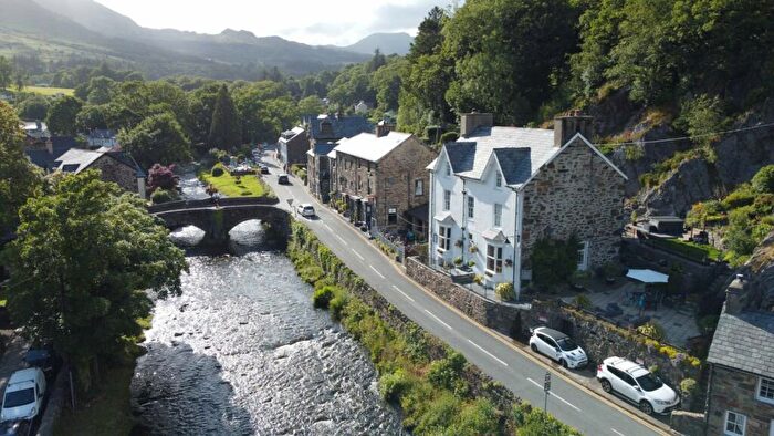 8 Bedroom Detached House For Sale In Smith Street, Beddgelert, Caernarfon, Gwynedd, LL55