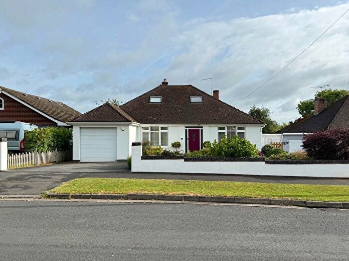 4 Bedroom Detached Bungalow For Sale In Highland Road, Kenilworth, CV8