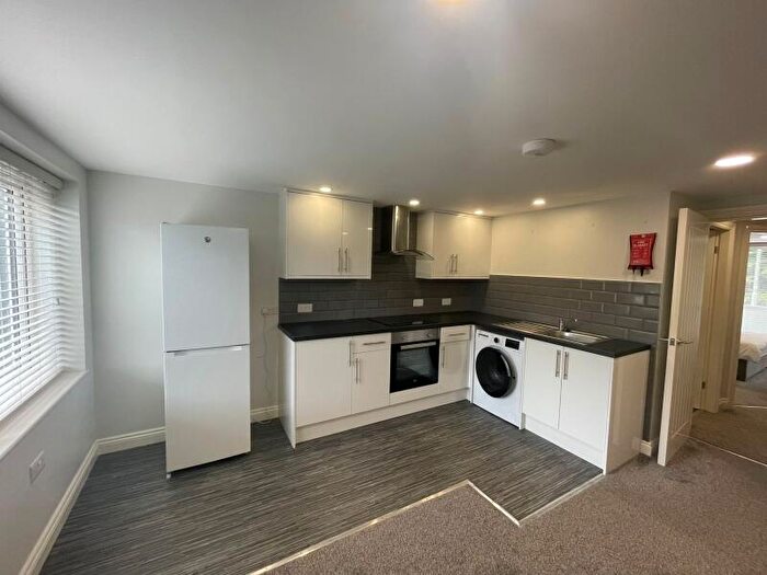 1 Bedroom Flat To Rent In Meanwood Road, Meanwood, Leeds, LS7