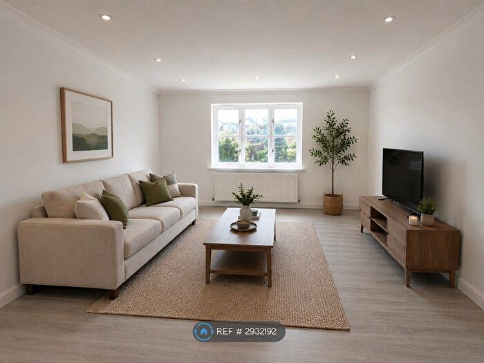 2 Bedroom Flat To Rent In Naish House, London, SW19