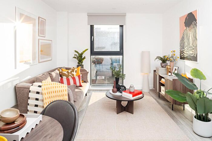 1 Bedroom Apartment To Rent In Kirkstall Road, The Residence, LS3