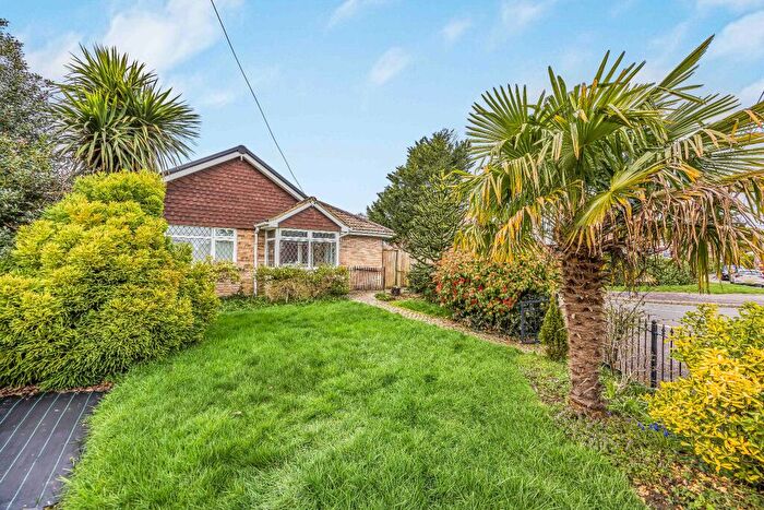 2 Bedroom Bungalow For Sale In Hedge End, Southampton, SO30