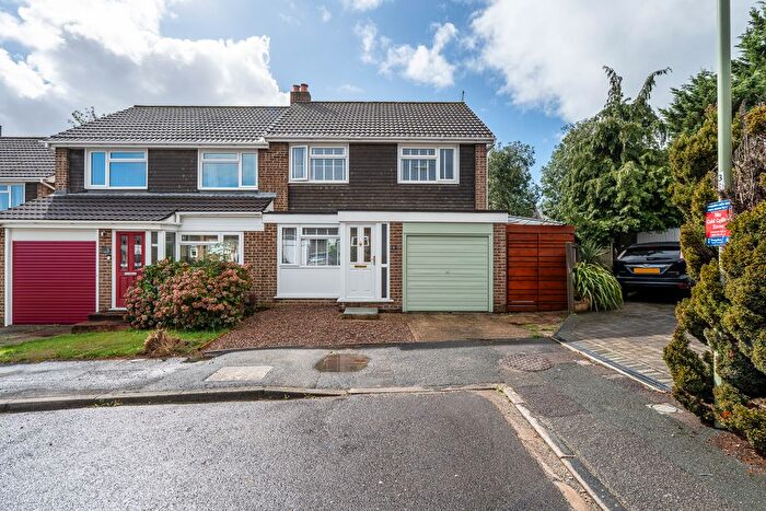 3 Bedroom Semi-Detached House For Sale In Pallot Close, Bursledon, SO31
