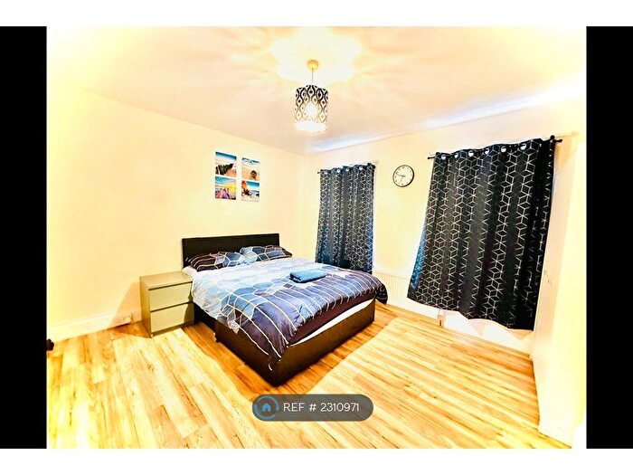 3 Bedroom Terraced House To Rent In Audley Street, Reading, RG30