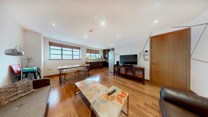 2 Bedroom Flat To Rent In Kings Terrace, Camden Town, NW1