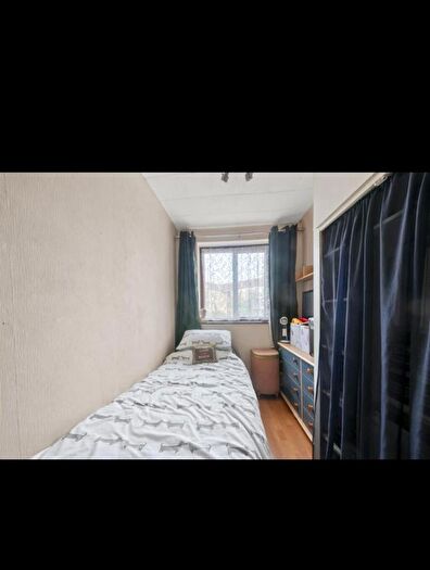 4 Bedroom Semi-Detached House To Rent In Maple Road, Yeading, Hayes, UB4