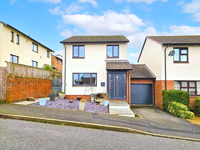 3 Bedroom Detached House For Sale In Oaklands, Bideford, EX39