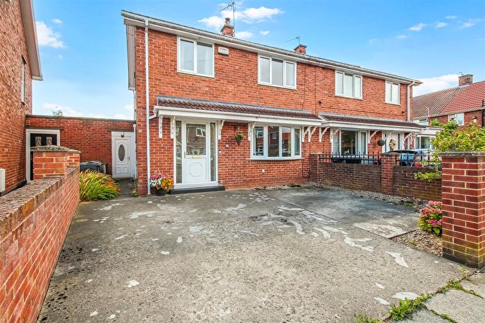 3 Bedroom Semi Detached House For Sale In Feetham Avenue, Darlington, DL1