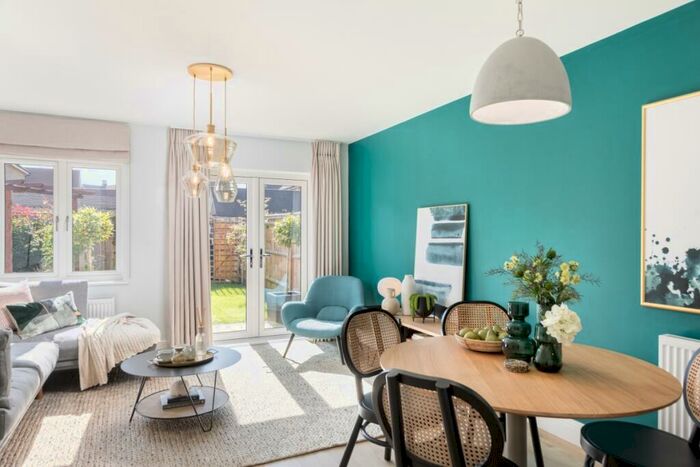 3 Bedroom Semi-Detached House To Rent In Elson Road Horley, RH6