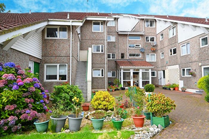 3 Bedroom Maisonette For Sale In Fairhaven, Kirn, Dunoon, Argyll And Bute, PA23