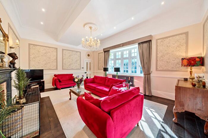 2 Bedroom Cottage To Rent In Summer Hill Chislehurst, BR7
