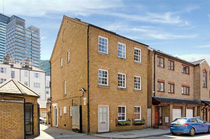 3 Bedroom Flat To Rent In Prince Regent Mews, Euston, NW1