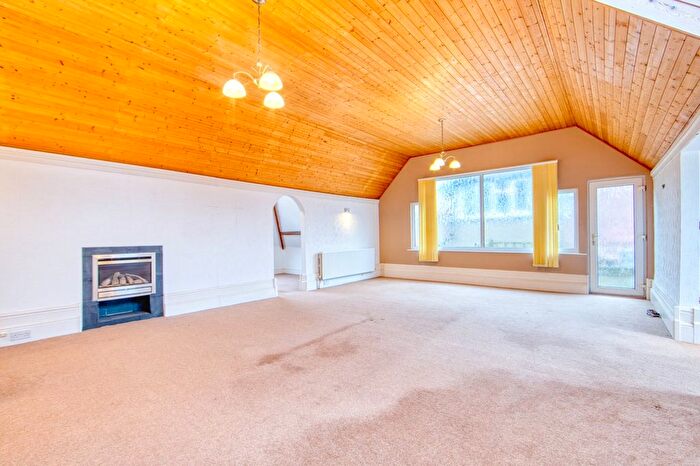 3 Bedroom Flat For Sale In Grimston Avenue, Folkestone, CT20