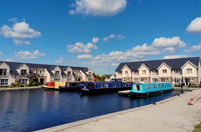 3 Bedroom End Of Terrace House For Sale In Canalside, Ratho, Edinburgh, EH28