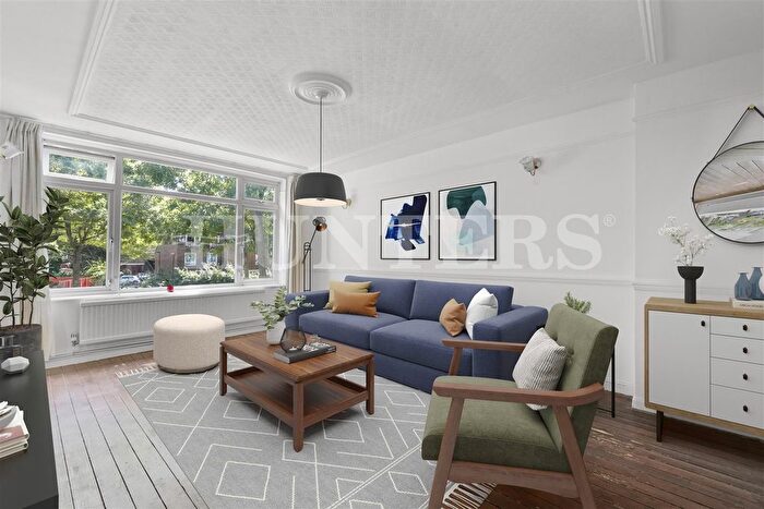 3 Bedroom Town House To Rent In Erskin Crescent, Reedham Close, London, N17